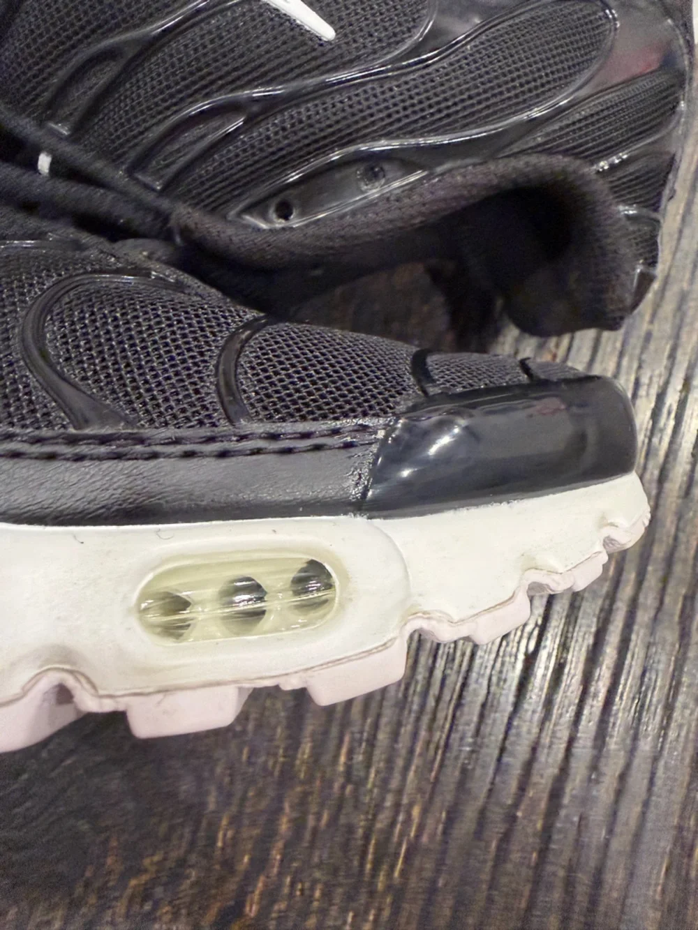 Nike Air Max Plus Black White Sneakers Womens size 6
